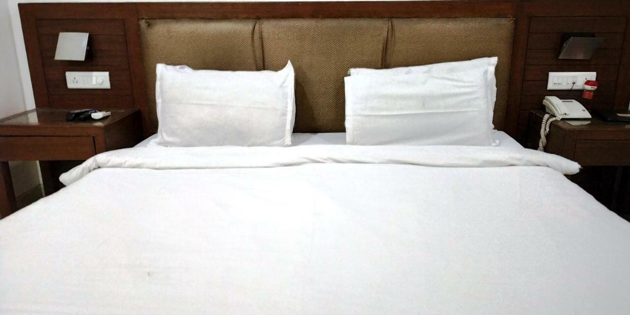 פונה Matrix Inn מראה חיצוני תמונה