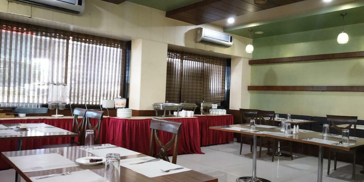 פונה Matrix Inn מראה חיצוני תמונה